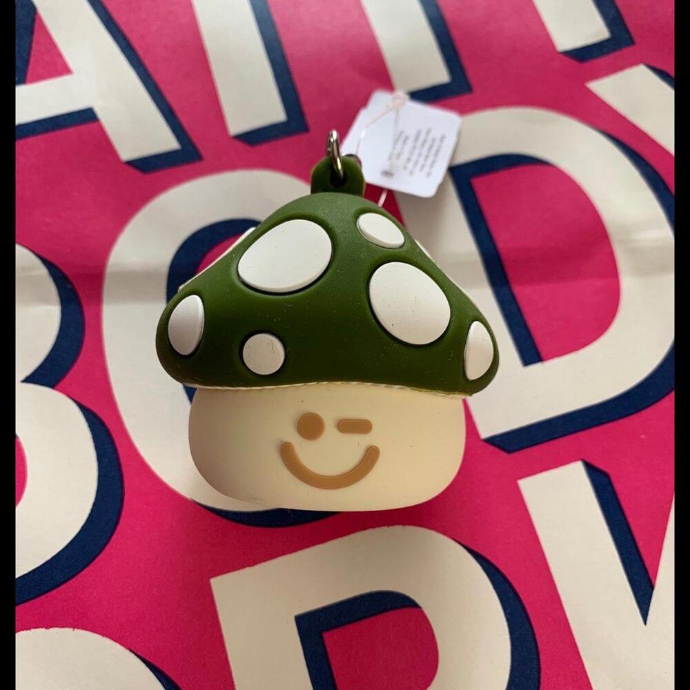 NWT Bath & Body Works Mushroom Pocketbac Holder